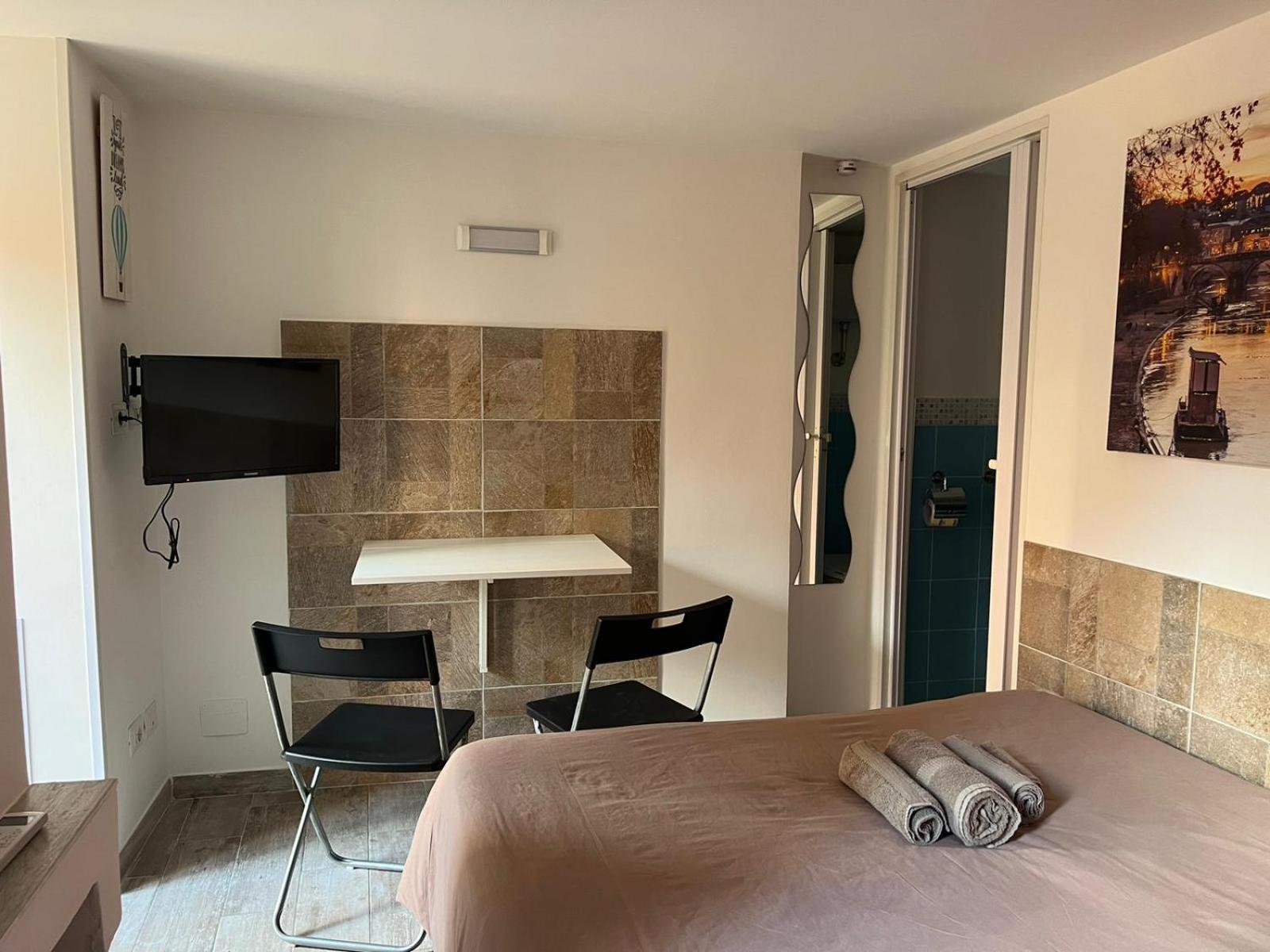 Monolocale Trastevere Locato Per Finalita Turistiche Рим Екстериор снимка